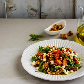 Süßkartoffelsalat mit Hof-Grillkäse