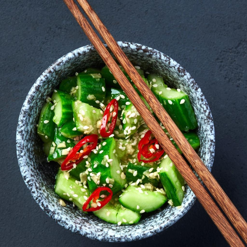 Gegrillter Gurkensalat
