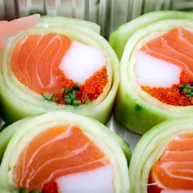 Gurken-Shushi mit Lachs und Frischkäse
