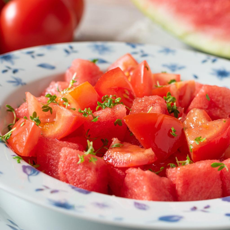 Tomaten-Melonensalat mit Grapefruit