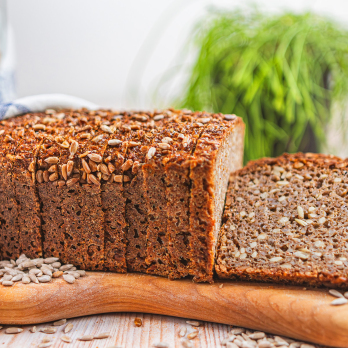 Sonnenblumen-Backferment Brot geschnitten